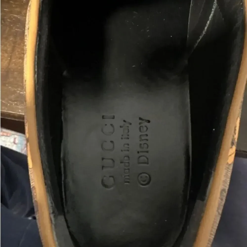 Gucci Mickey Mouse supreme Slide On 10.5 size With Box And Shoe Covers.